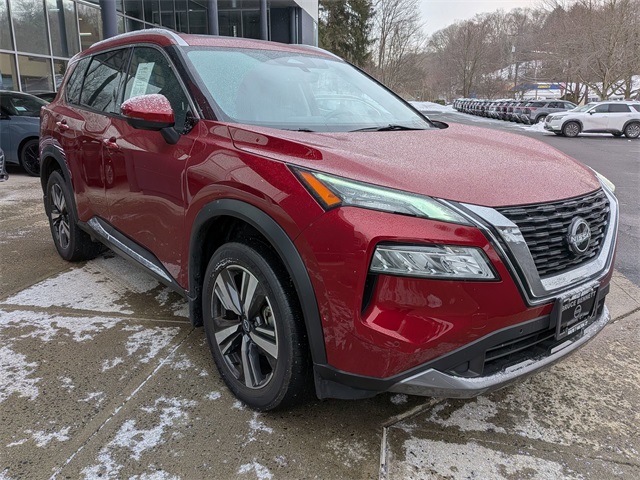 2023 Nissan Rogue SL's photo