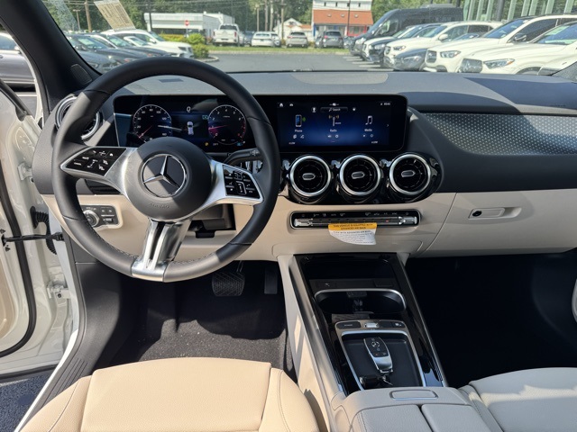 2025 Mercedes Benz GLA 250 4MATIC photo 14
