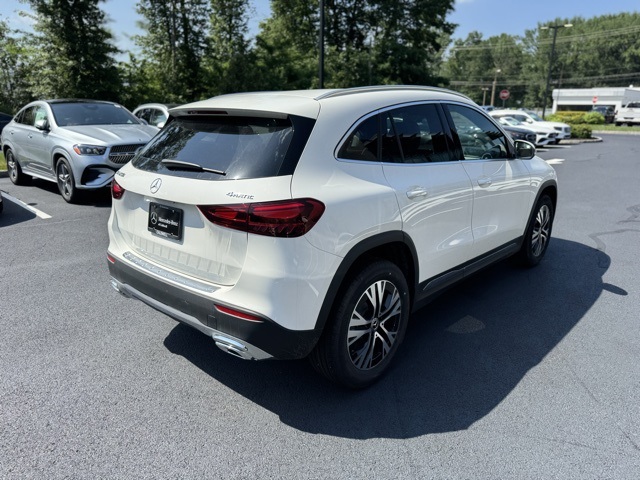 2025 Mercedes Benz GLA 250 4MATIC photo 3