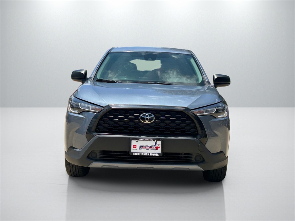 Used 2022 Toyota Corolla Cross L with VIN 7MUAAAAGXNV002075 for sale in Northfield, Minnesota