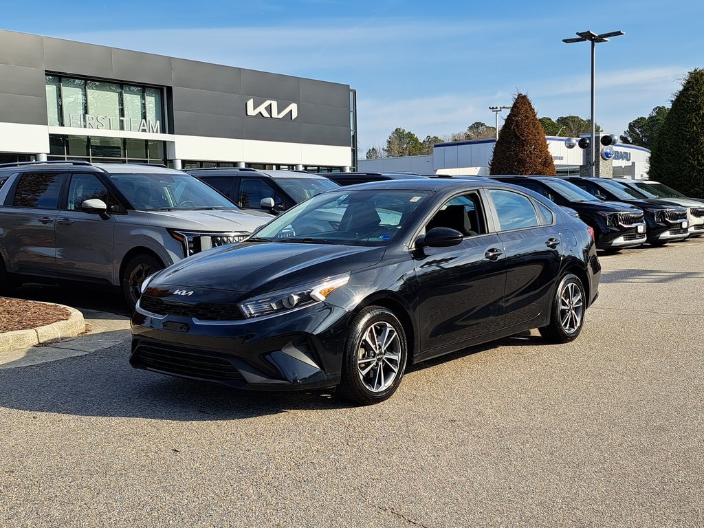 2023 Kia Forte LXS's photo