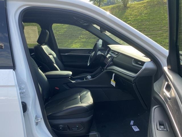 new 2024 Jeep Grand Cherokee car, priced at $56,037