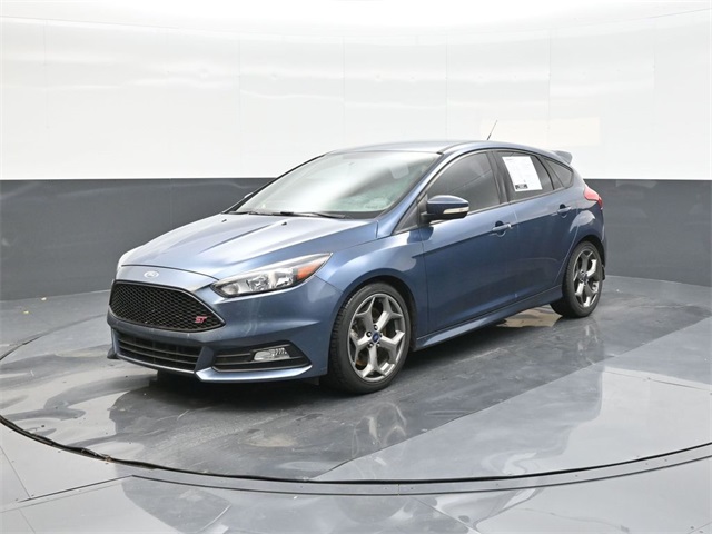 2018 Ford Focus ST's photo