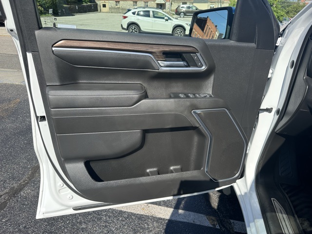 2022 Summit White Chevrolet Silverado 1500 LT 4X4 Truck