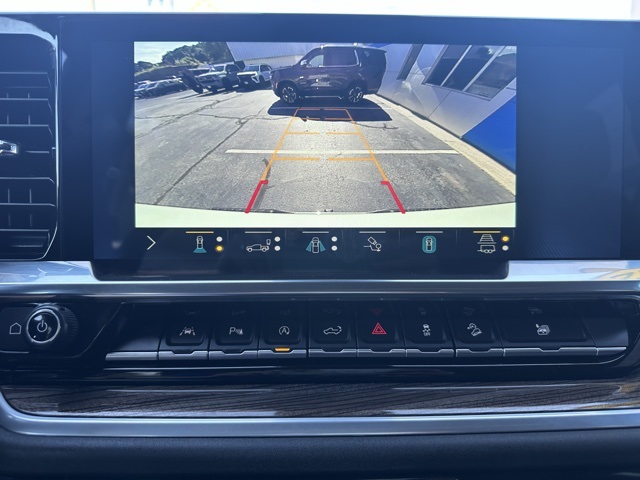 2022 Summit White Chevrolet Silverado 1500 LT 4X4 Truck