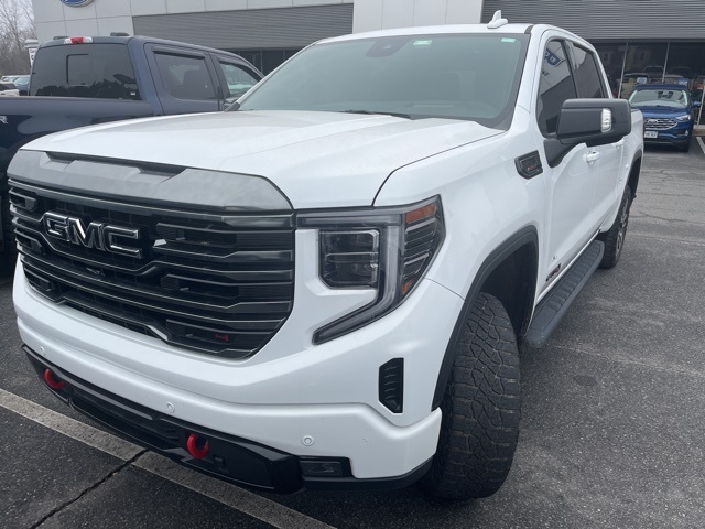2023 GMC Sierra 1500 AT4's photo