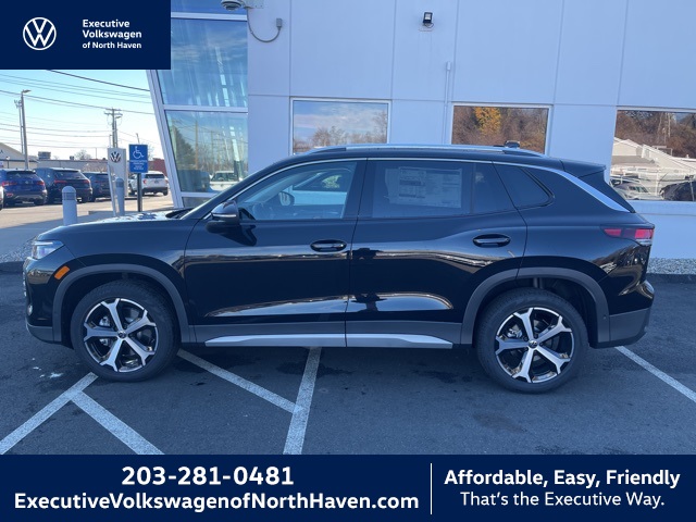 2026 Volkswagen Tiguan SE's photo