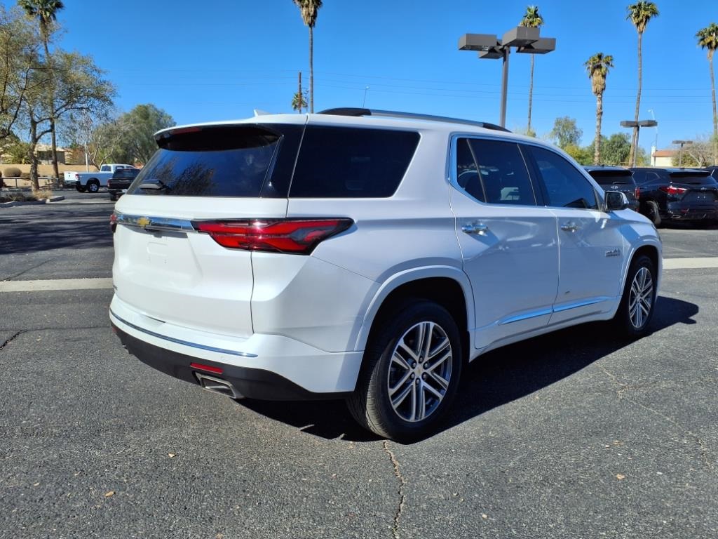 2023 Chevrolet Traverse High Country photo 2