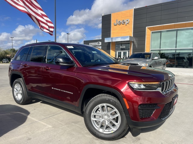 2025 Jeep Grand Cherokee Laredo's photo