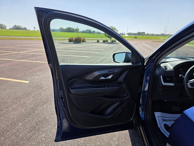 2023 GMC Terrain AWD SLT