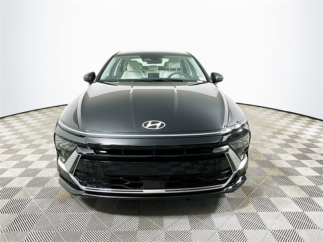 Sonata Hybrid SEL
