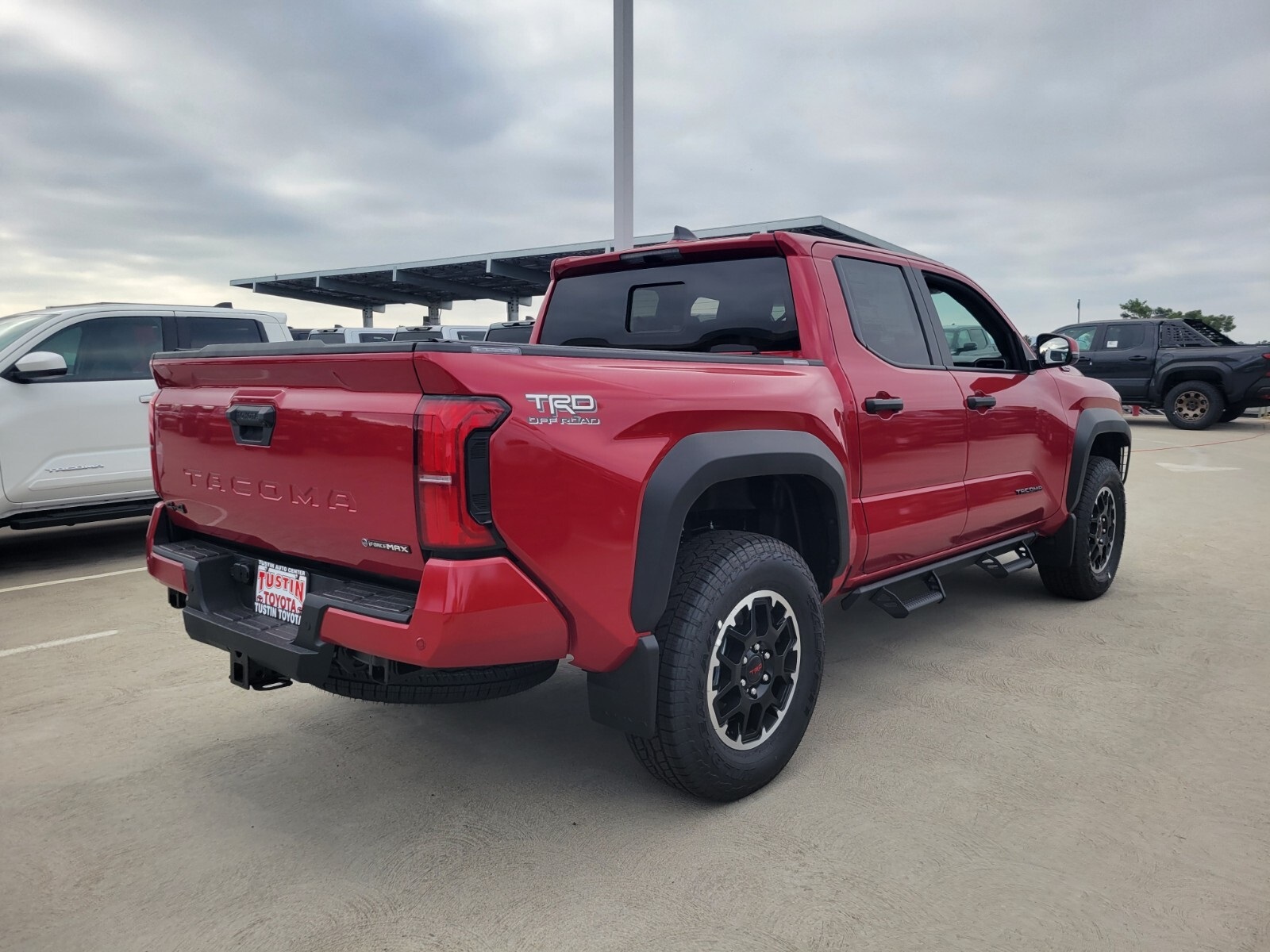 2025 Toyota Tacoma TRD Off-Road Double Cab photo 3