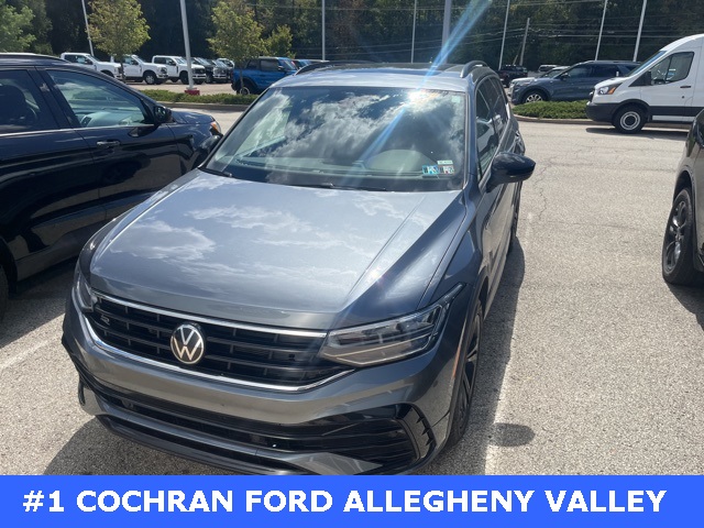 2023 Volkswagen Tiguan SE R-Line Black photo 2