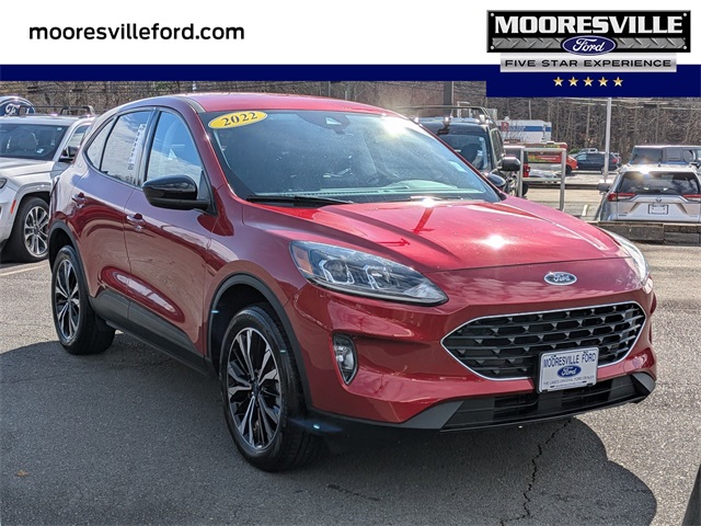 2022 Ford Escape SEL's photo