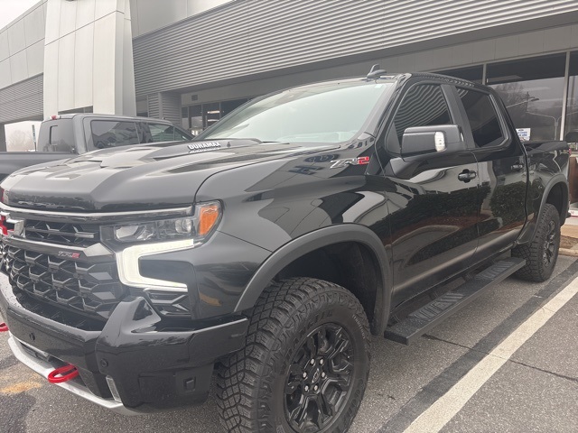 2025 Chevrolet Silverado 1500 ZR2's photo