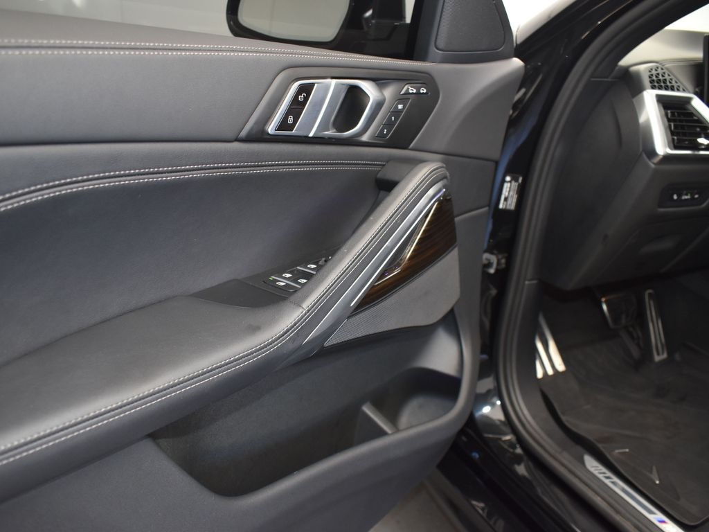 2024 Black Sapphire Metallic BMW X6 xDrive40i AWD SUV
