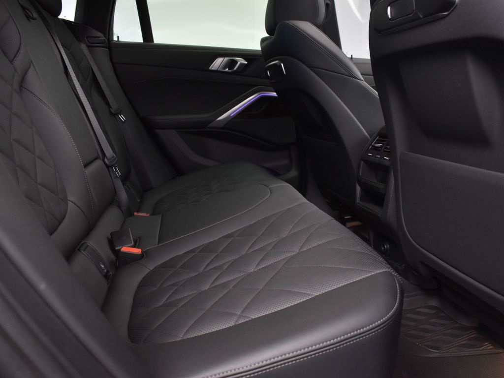 2024 Black Sapphire Metallic BMW X6 xDrive40i AWD SUV