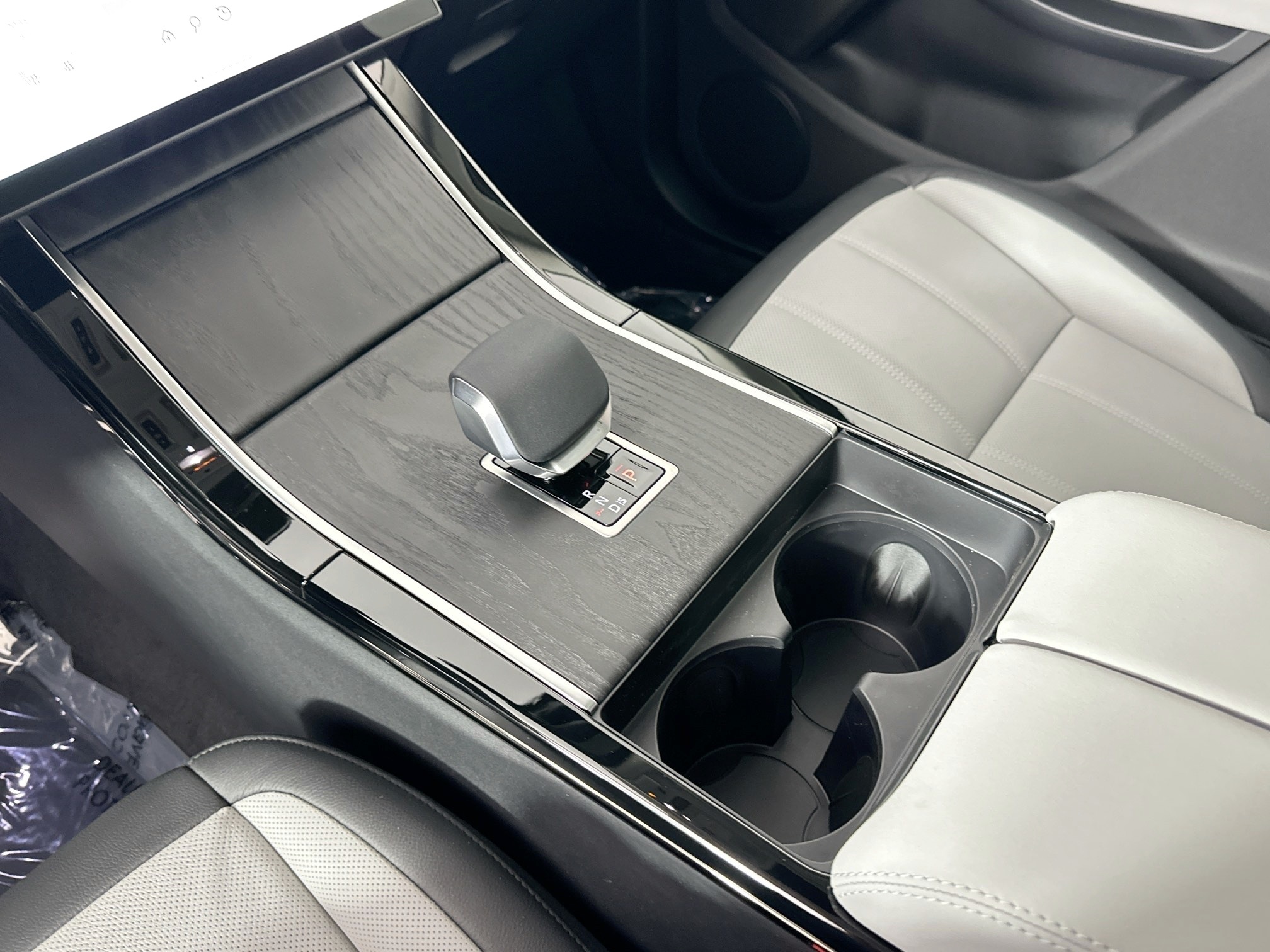 new 2024 Land Rover Range Rover Evoque car, priced at $56,875