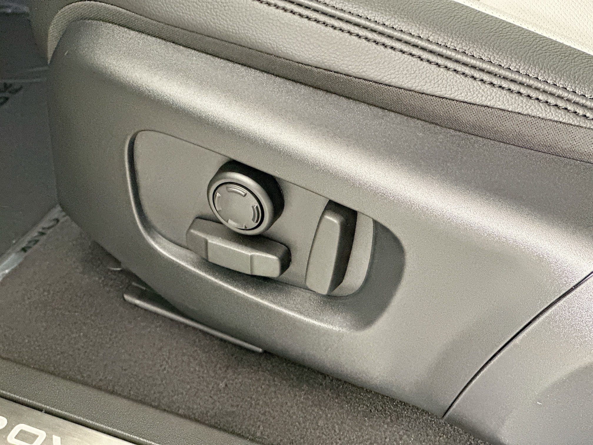 new 2024 Land Rover Range Rover Evoque car, priced at $56,875