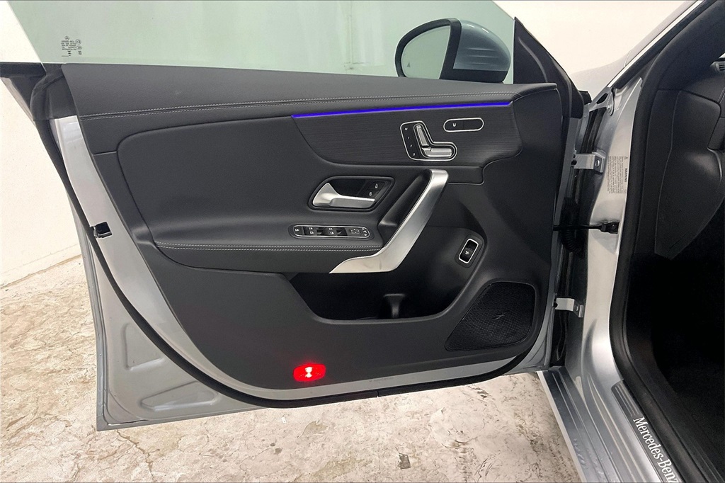 2025 Mercedes Benz CLA 250 4MATIC photo 10