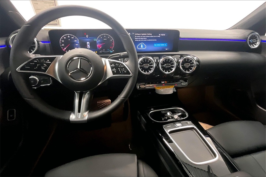 2025 Mercedes Benz CLA 250 4MATIC photo 5
