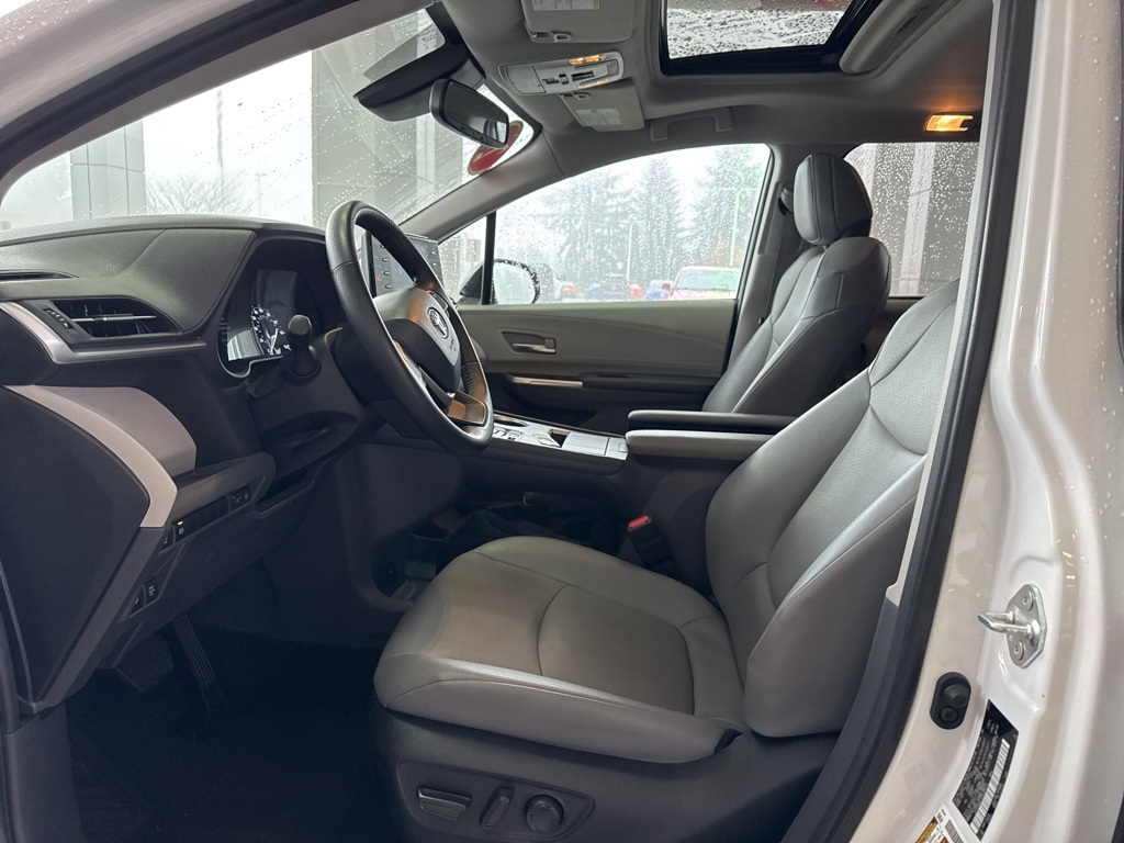 Used 2024 Toyota Sienna Van