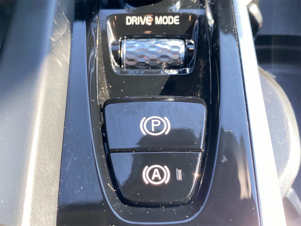 2020 Denim Blue Metallic Volvo S60 T6 Momentum AWD Sedan