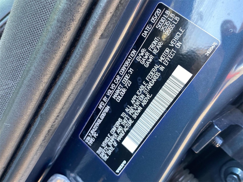 2020 Denim Blue Metallic Volvo S60 T6 Momentum AWD Sedan