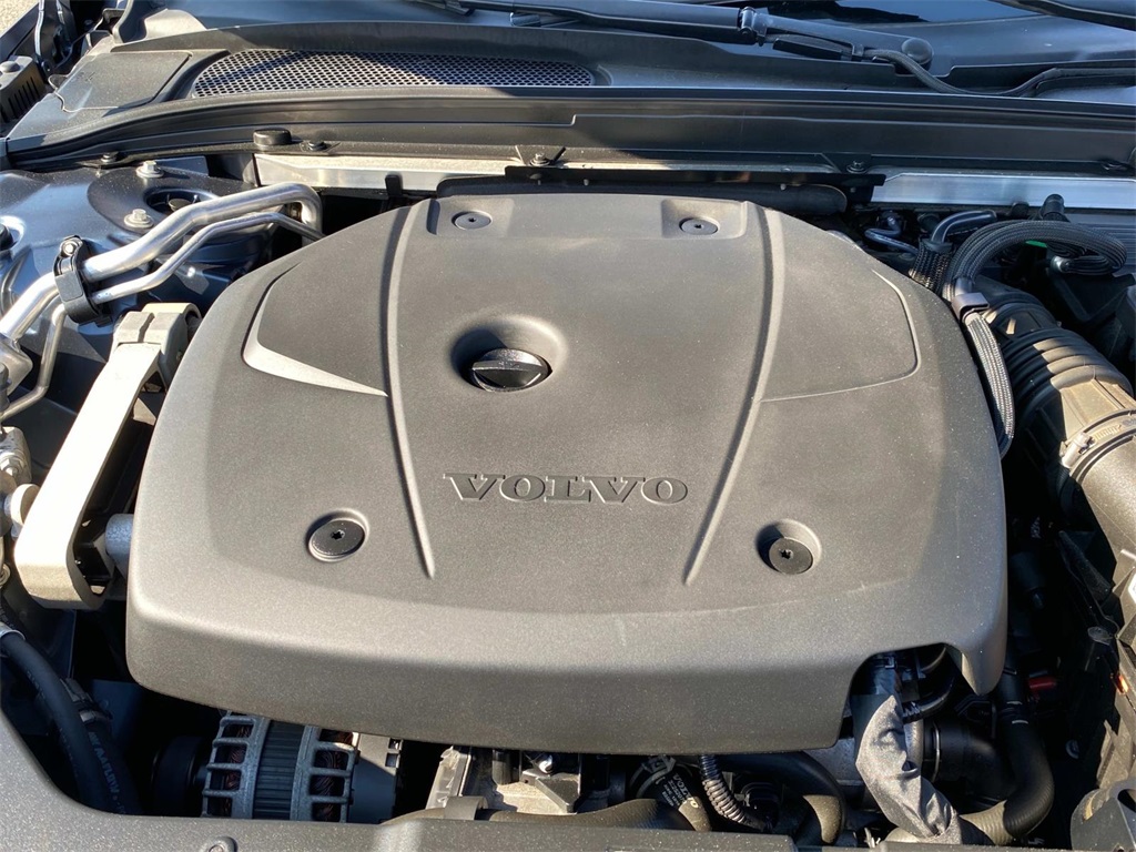 2020 Denim Blue Metallic Volvo S60 T6 Momentum AWD Sedan