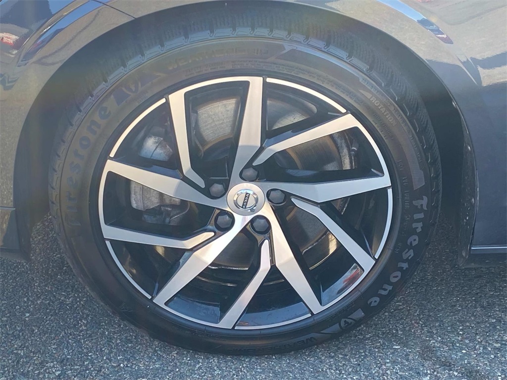 2020 Denim Blue Metallic Volvo S60 T6 Momentum AWD Sedan