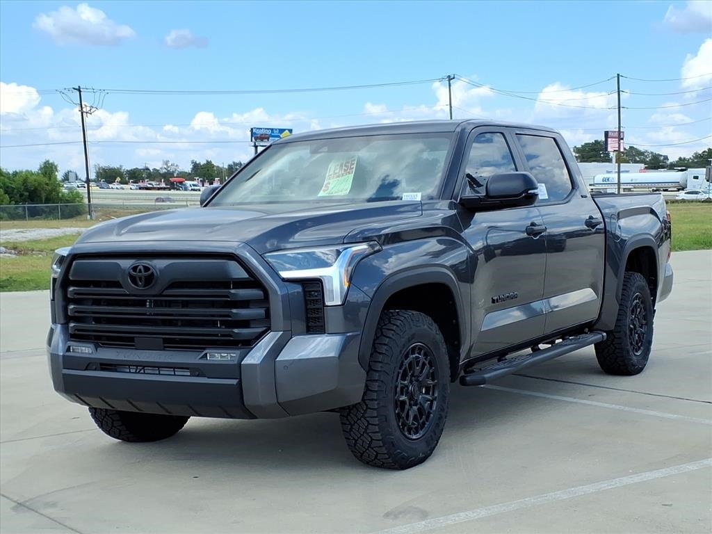 2026 Toyota Tundra SR5 CrewMax photo 2