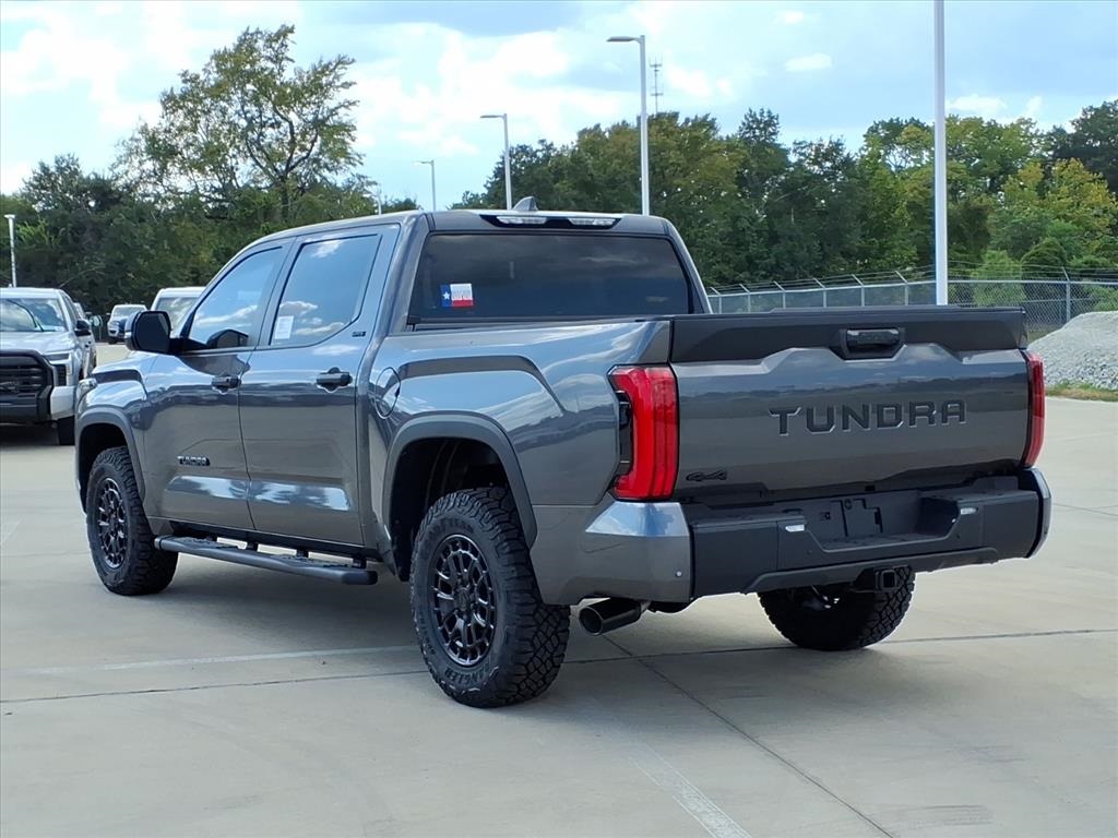 2026 Toyota Tundra SR5 CrewMax photo 4