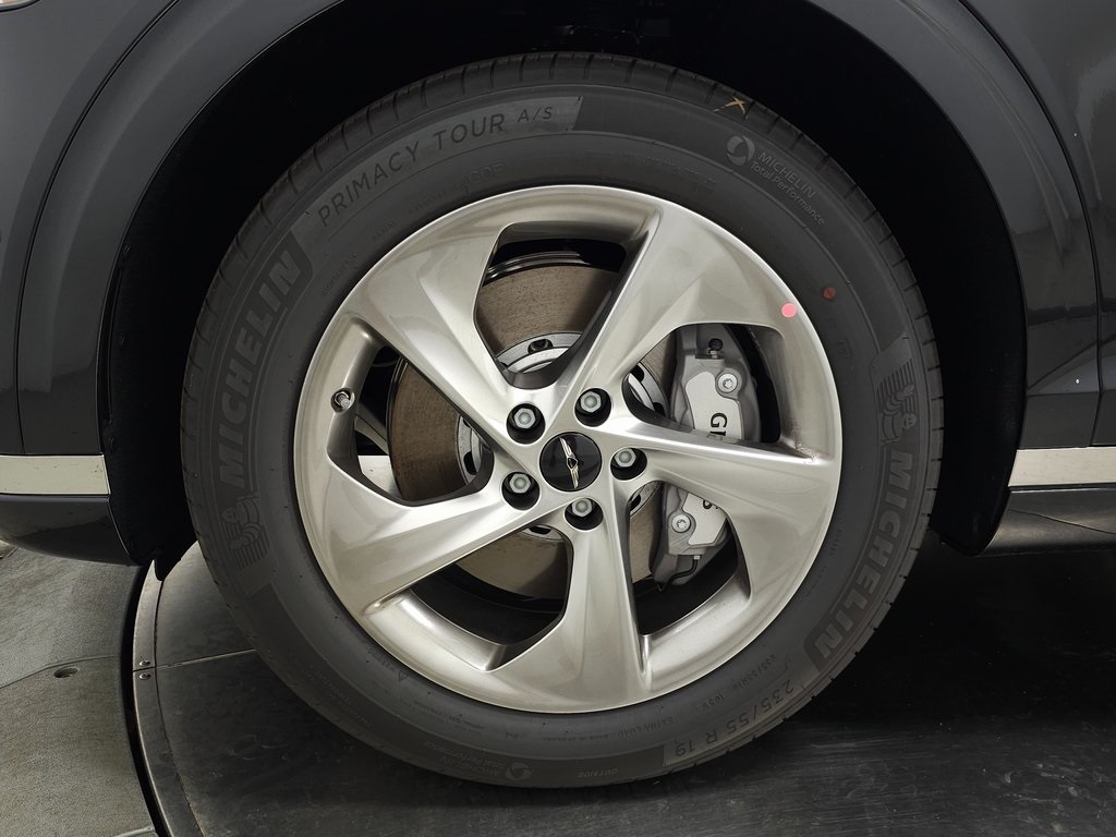 2026 Genesis GV70 2.5T Advanced photo 3