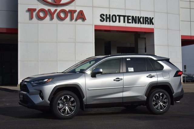 2025 Toyota RAV4 XLE Premium's photo