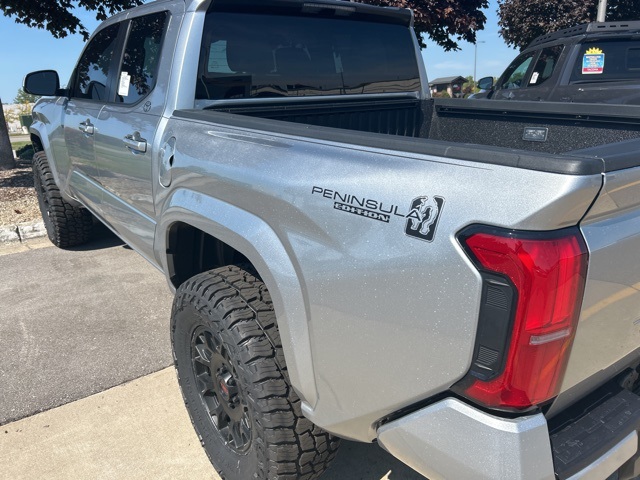 2025 Toyota Tacoma SR5 Double Cab photo 3