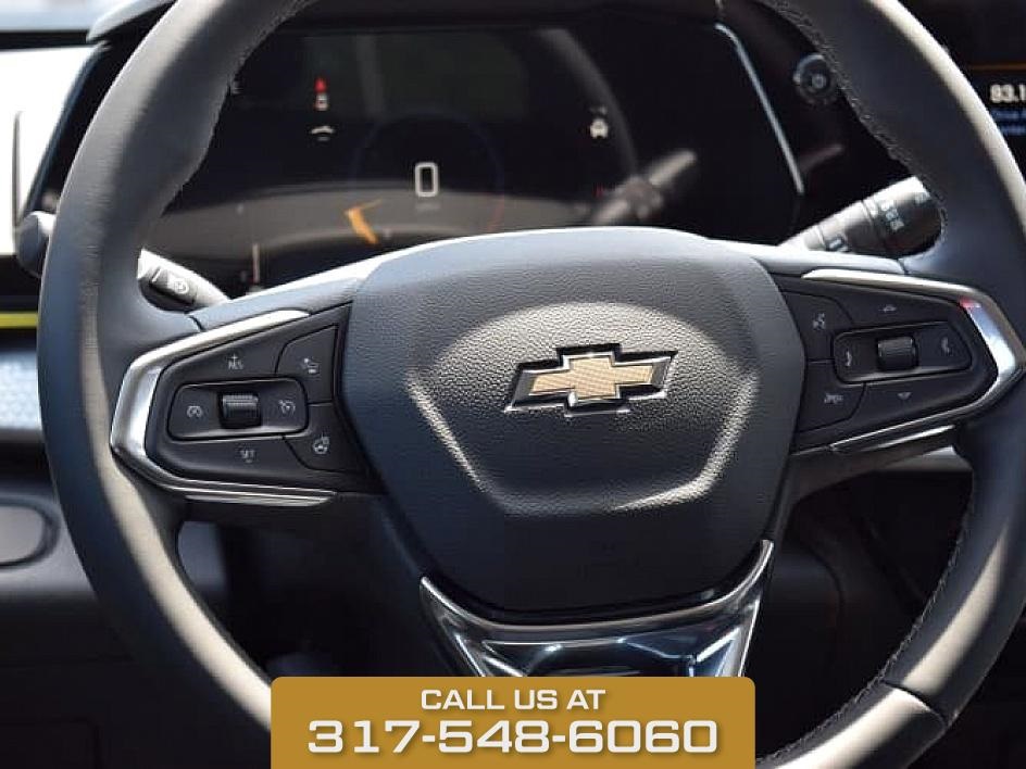 2025 Summit White Chevrolet Trax LT FWD SUV