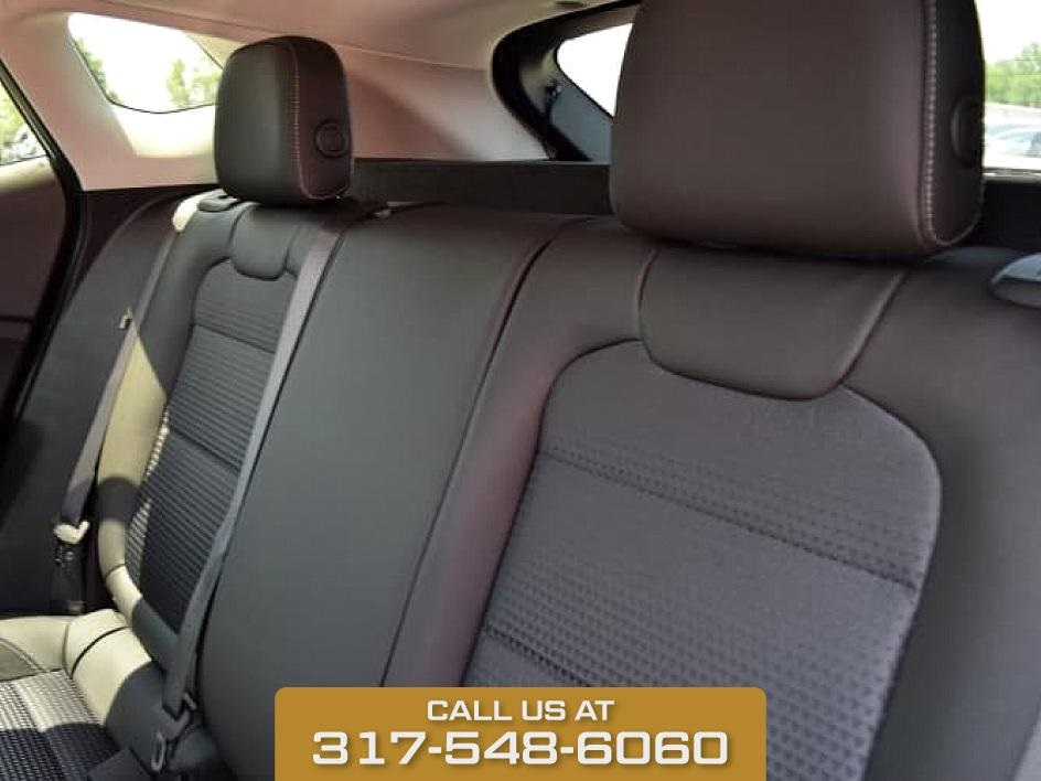2025 Summit White Chevrolet Trax LT FWD SUV