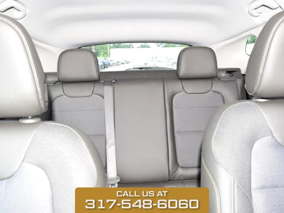 2025 Summit White Chevrolet Trax LT FWD SUV
