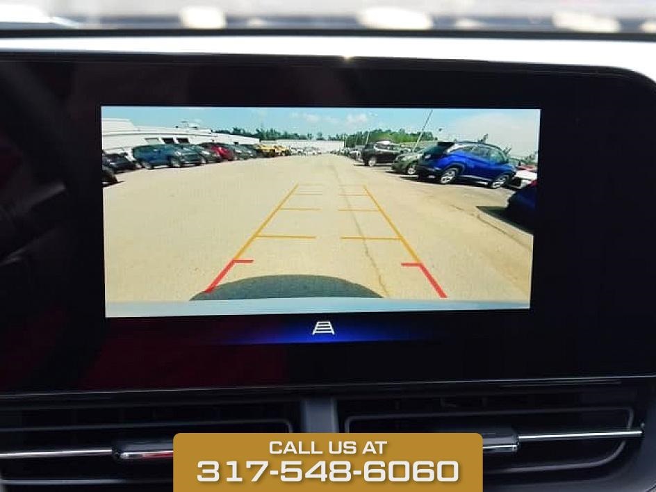 2025 Summit White Chevrolet Trax LT FWD SUV