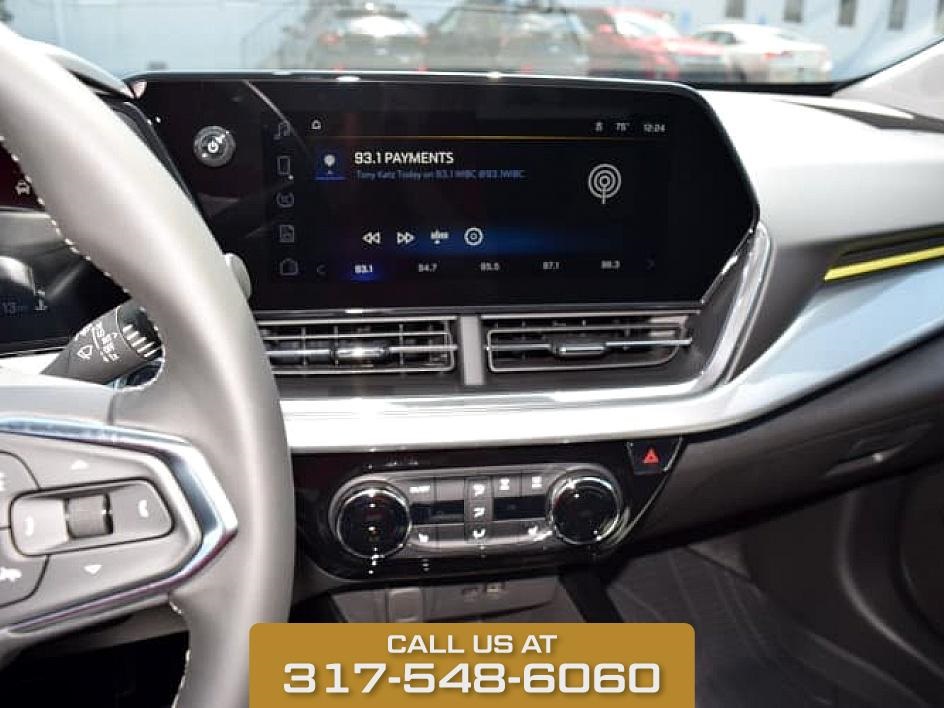 2025 Summit White Chevrolet Trax LT FWD SUV