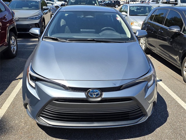 Used 2025 Toyota Corolla SE with VIN JTDBCMFEXS3077535 for sale in Northfield, Minnesota