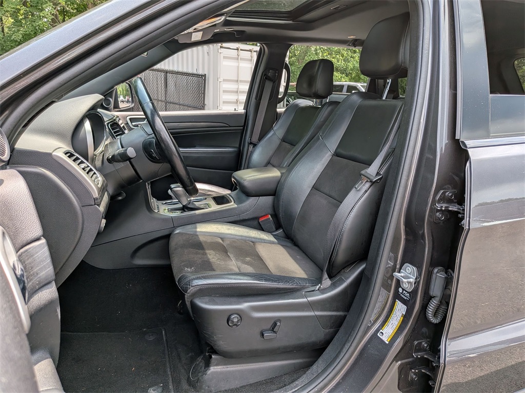 2021 Jeep Grand Cherokee Laredo X photo 18