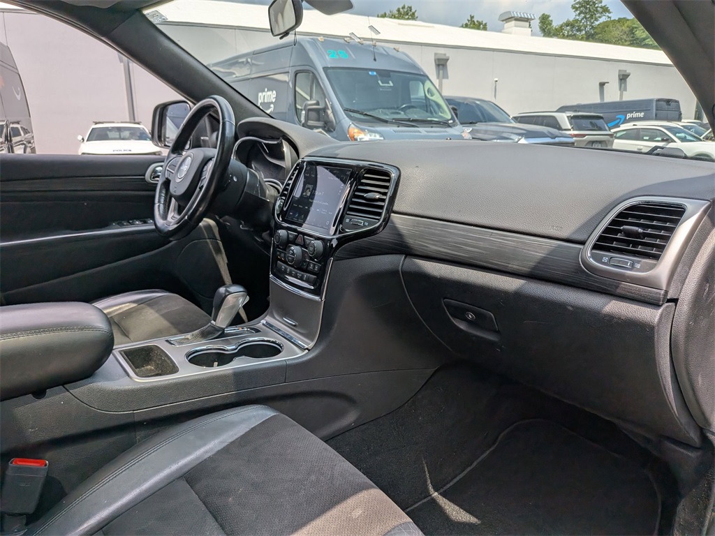 2021 Jeep Grand Cherokee Laredo X photo 21