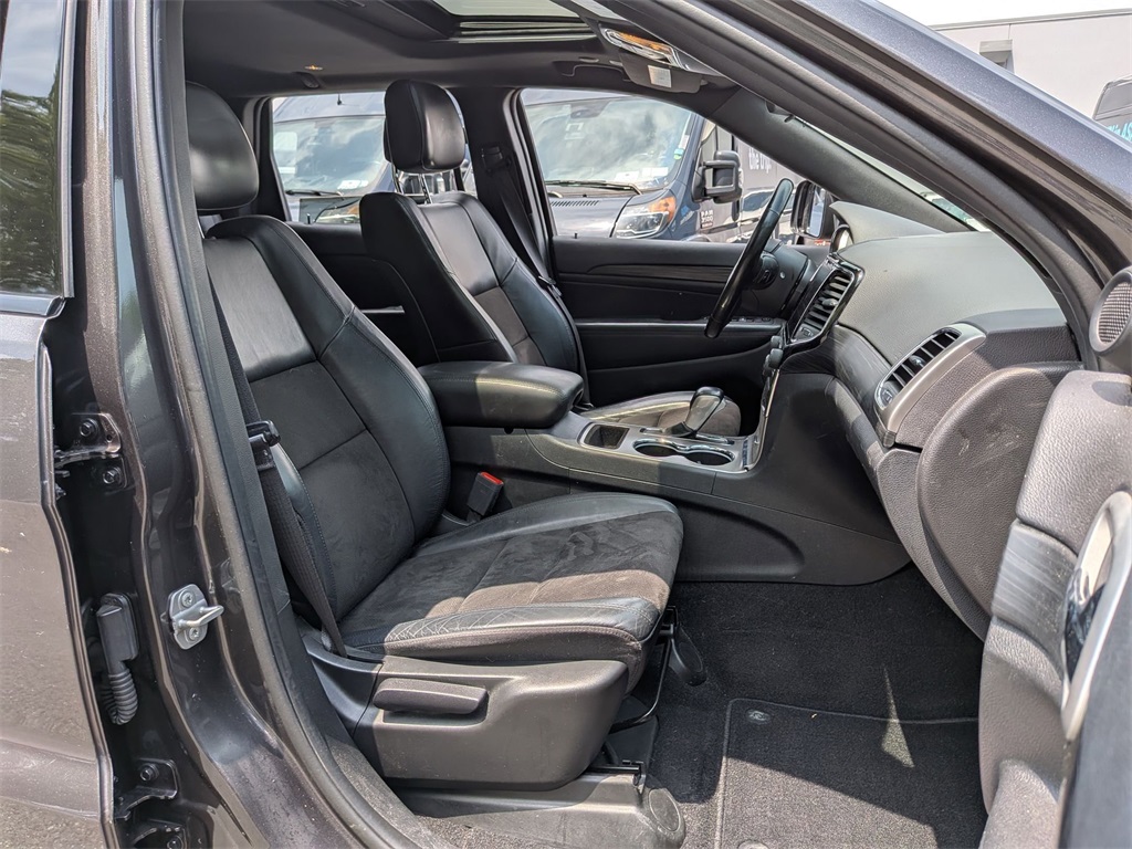 2021 Jeep Grand Cherokee Laredo X photo 22