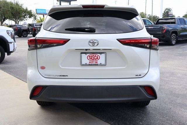 2021 Toyota Highlander XLE photo 6