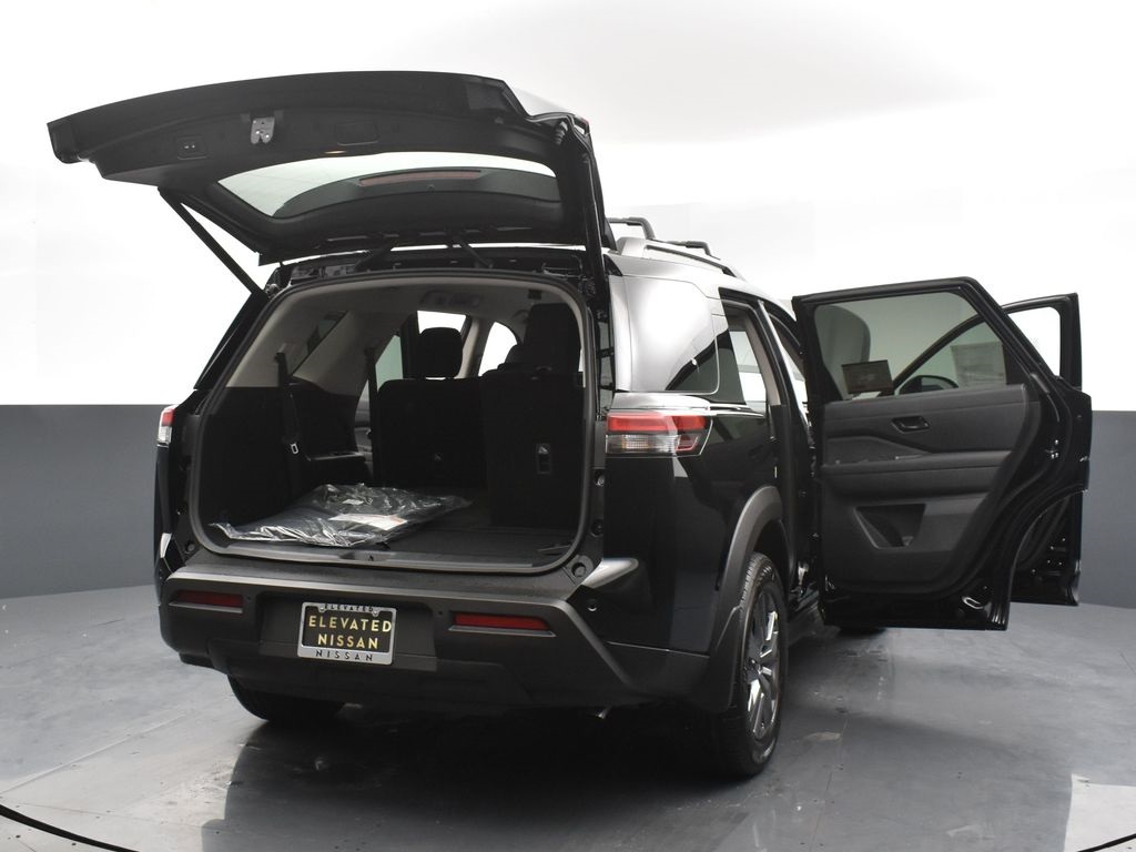 2025 Nissan Pathfinder SV photo 33