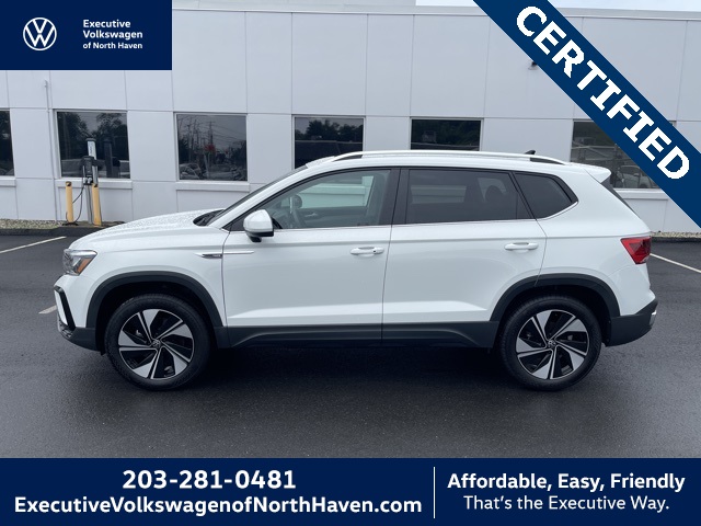 2024 Volkswagen Taos SE's photo