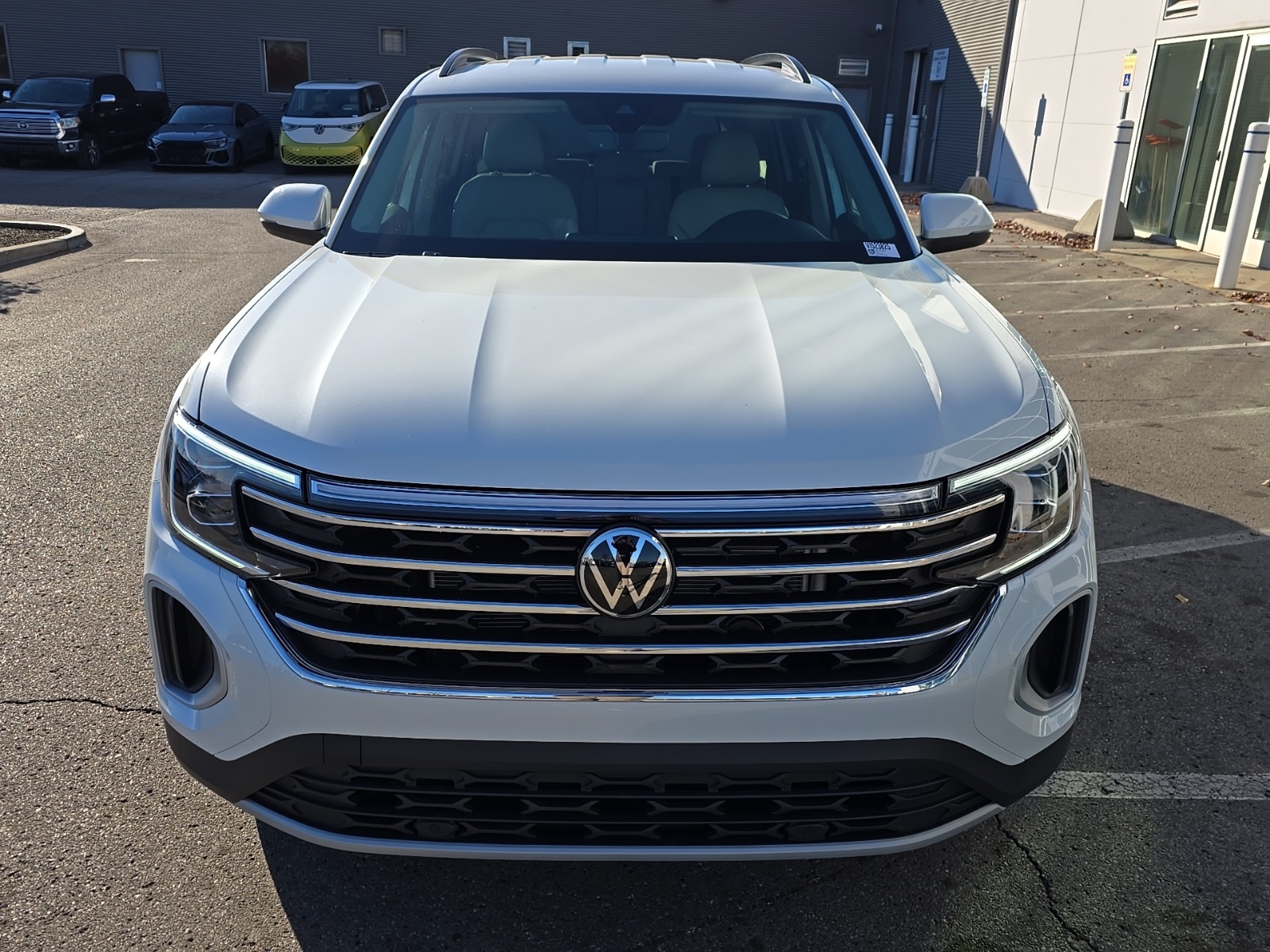 new 2026 Volkswagen Atlas car, priced at $38,280