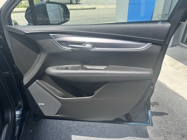 2024 Emerald Lake Metallic Cadillac XT5 Luxury AWD SUV