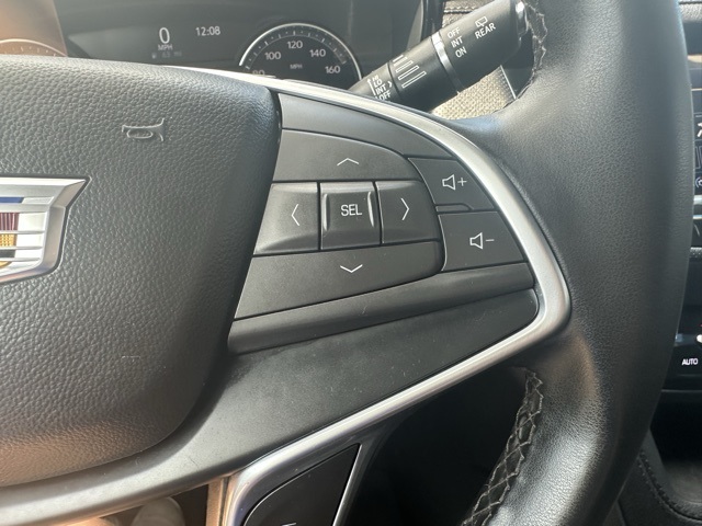2024 Emerald Lake Metallic Cadillac XT5 Luxury AWD SUV